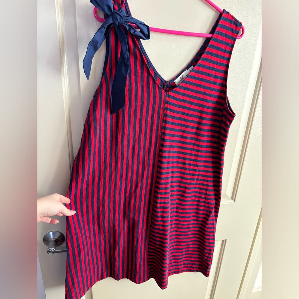Vineyard vines bow shoulder dress Large